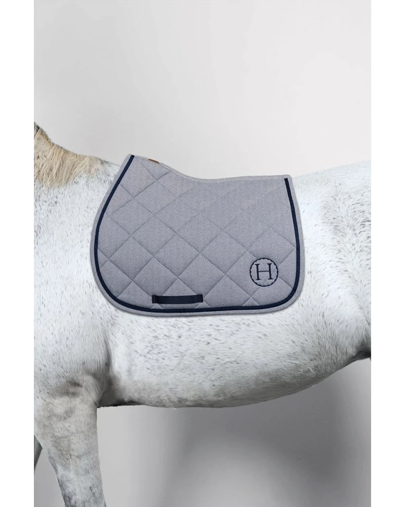 HARCOUR Charma Tapis de selle - Chevrons Marine JUMPING