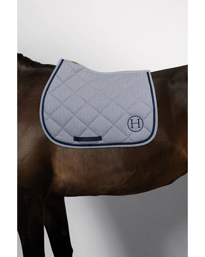 HARCOUR Charma Tapis de selle - Chevrons Marine JUMPING