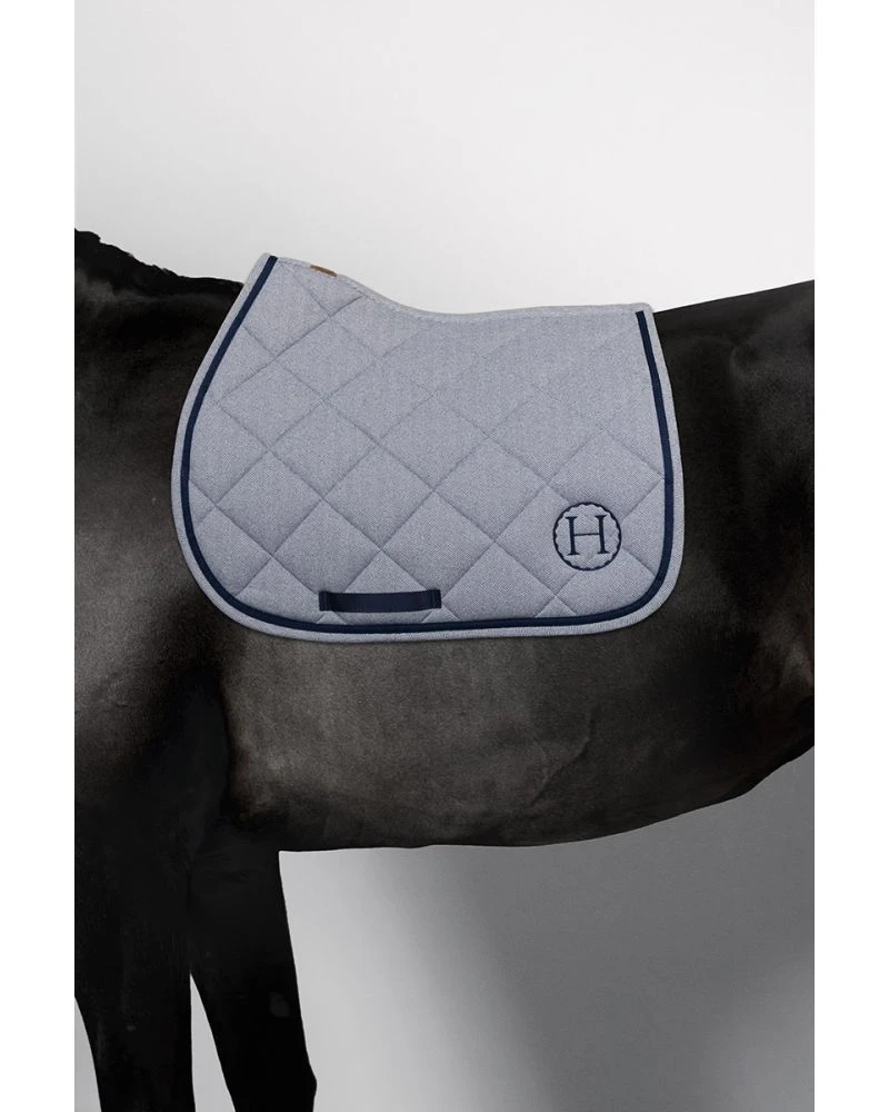 HARCOUR Charma Tapis de selle - Chevrons Marine JUMPING